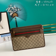 Gucci Clutch Bags